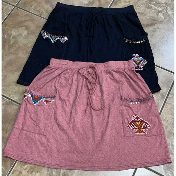 Double D Ranch Dresses & Skirts - 2- Double D RanchShort Pull On Skirts Pink & Gray Embroidered Sz Med Tie Waist